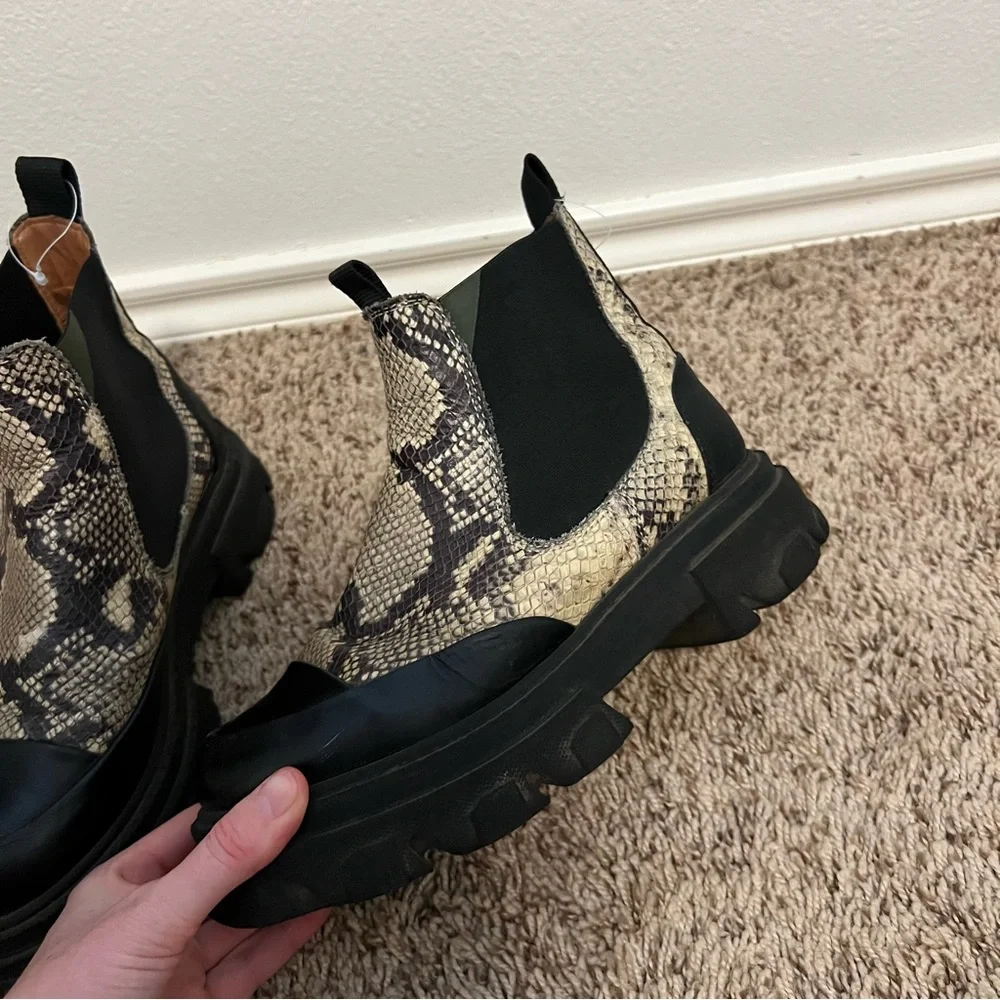 GANNI Women's Leather Snake Print Platform Chelsea Boots - Picture 12 of 12
